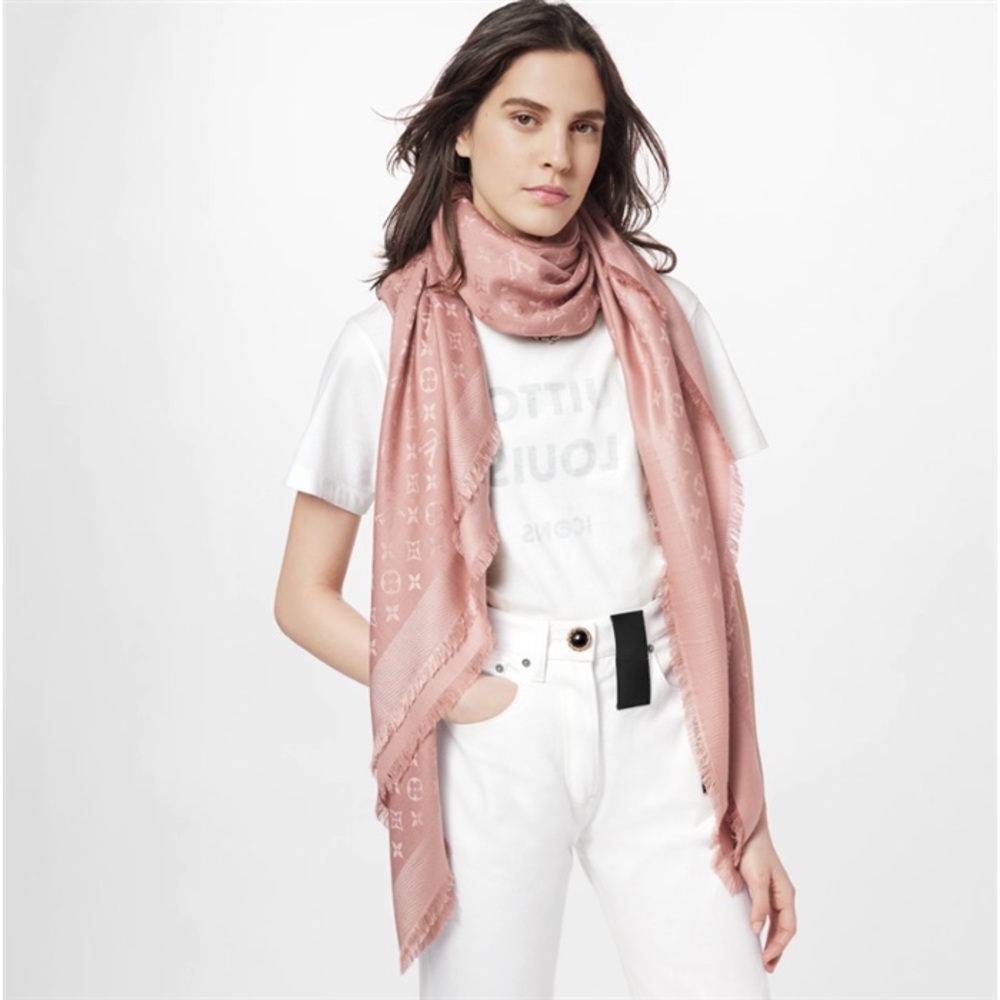 LOUIS VUITTON M70805 Monogram Shine Shawl MSRP $730.00 VELVET ROSE - Picture 10 of 13